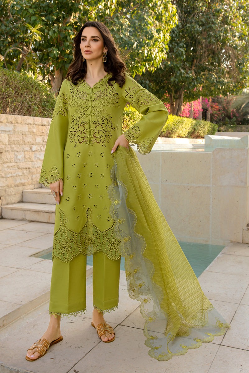 3 Piece Unstitched Heavy Embroidered Lawn Suit ( Fine Printed Silk Dupatta )RR-2780