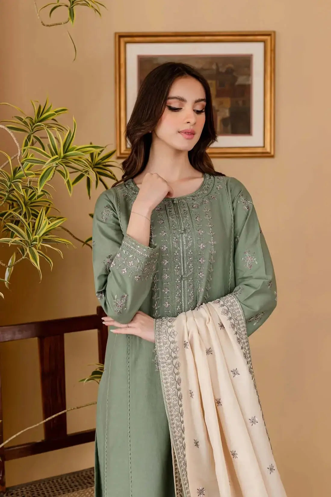 3 Piece Unstitched Heavy Embroidered Lawn Suit ( Embroidered Lawn Dupatta )