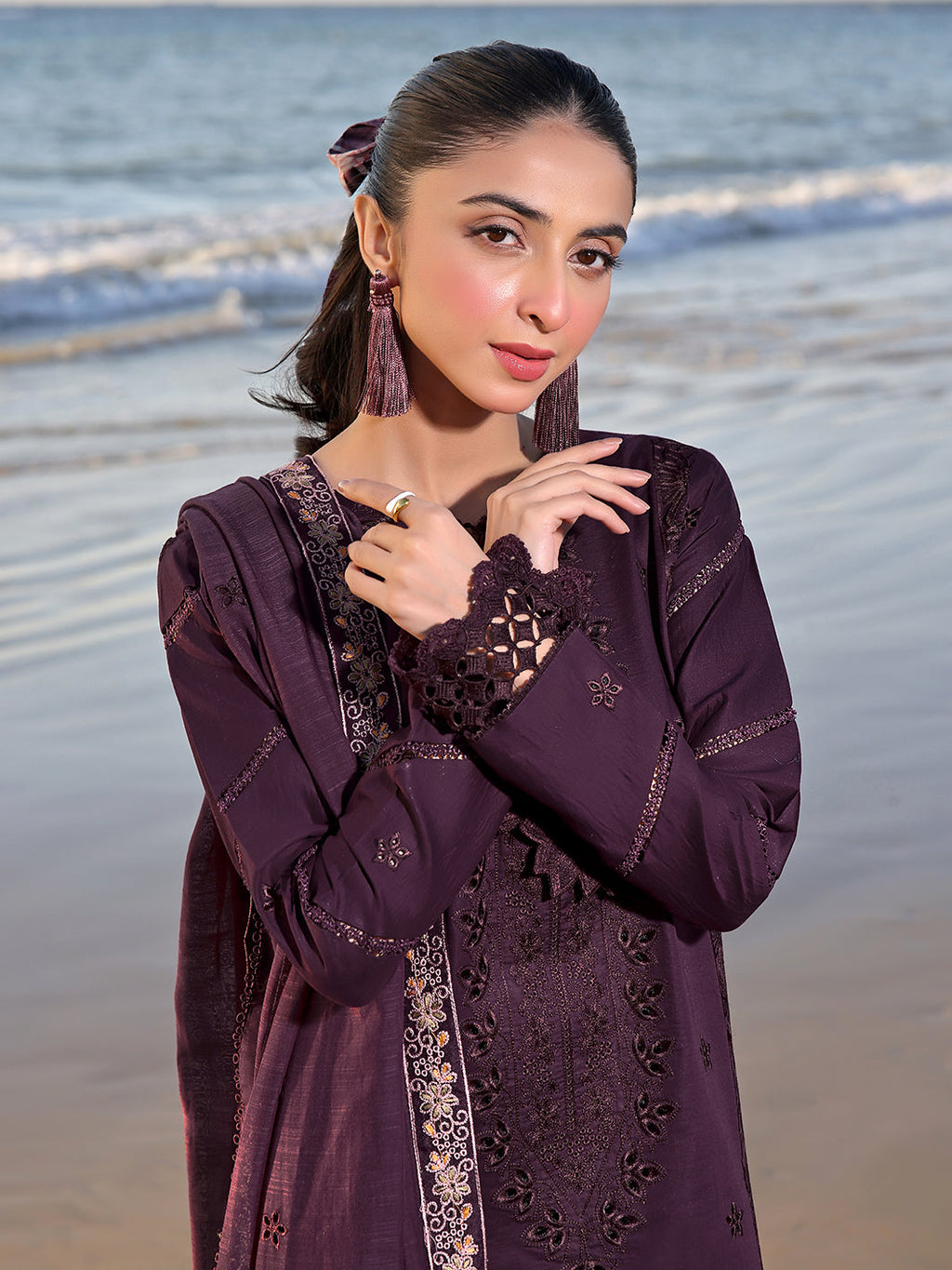 3 Piece - Unstitched Fully Embroided Lawn Fabric IZ-813