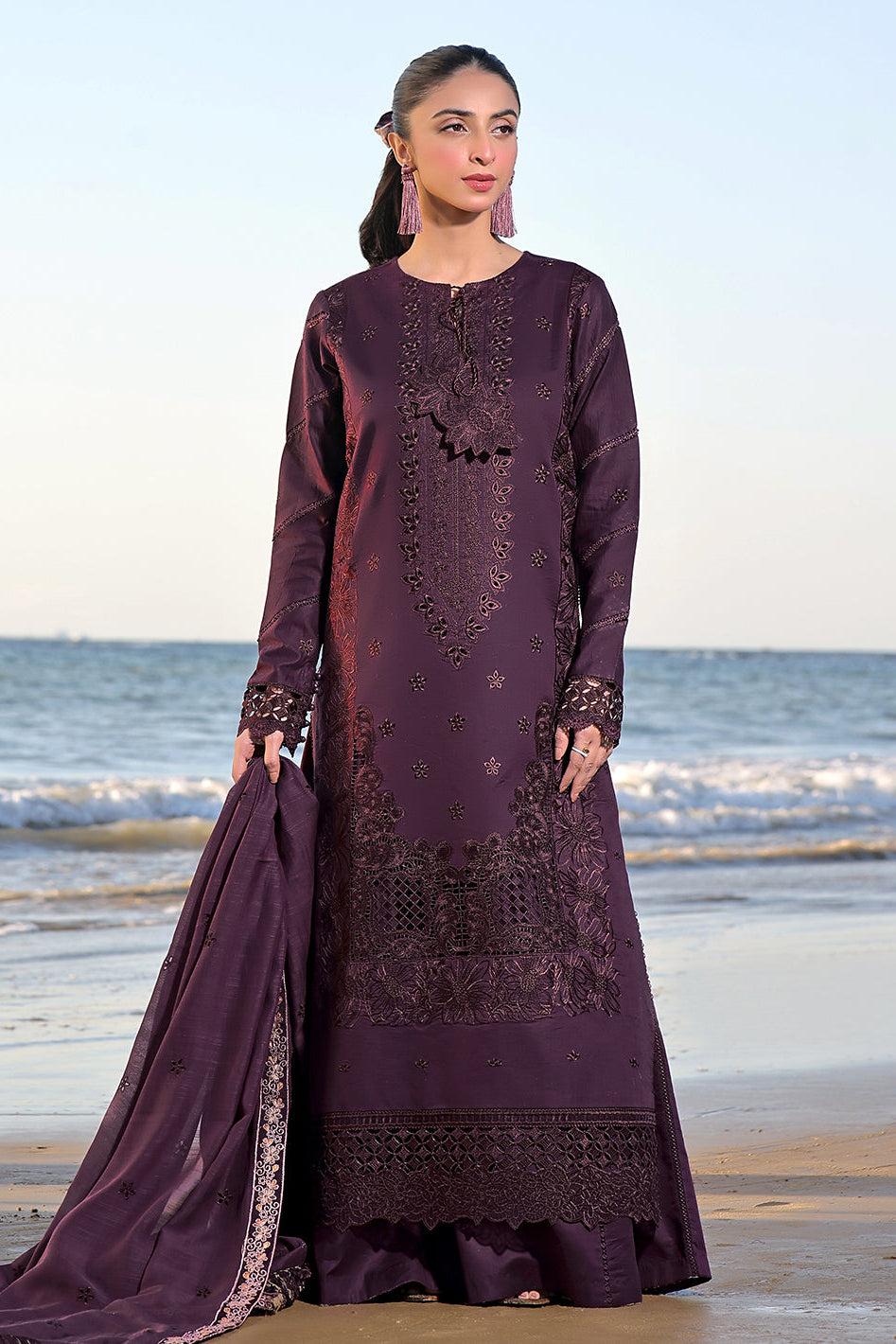 3 Piece - Unstitched Fully Embroided Lawn Fabric IZ-813