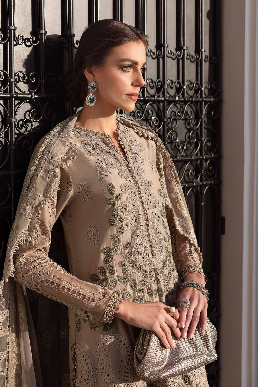 3 Piece - Unstitched Fully Embroidered Lawn Fabric QL-2665