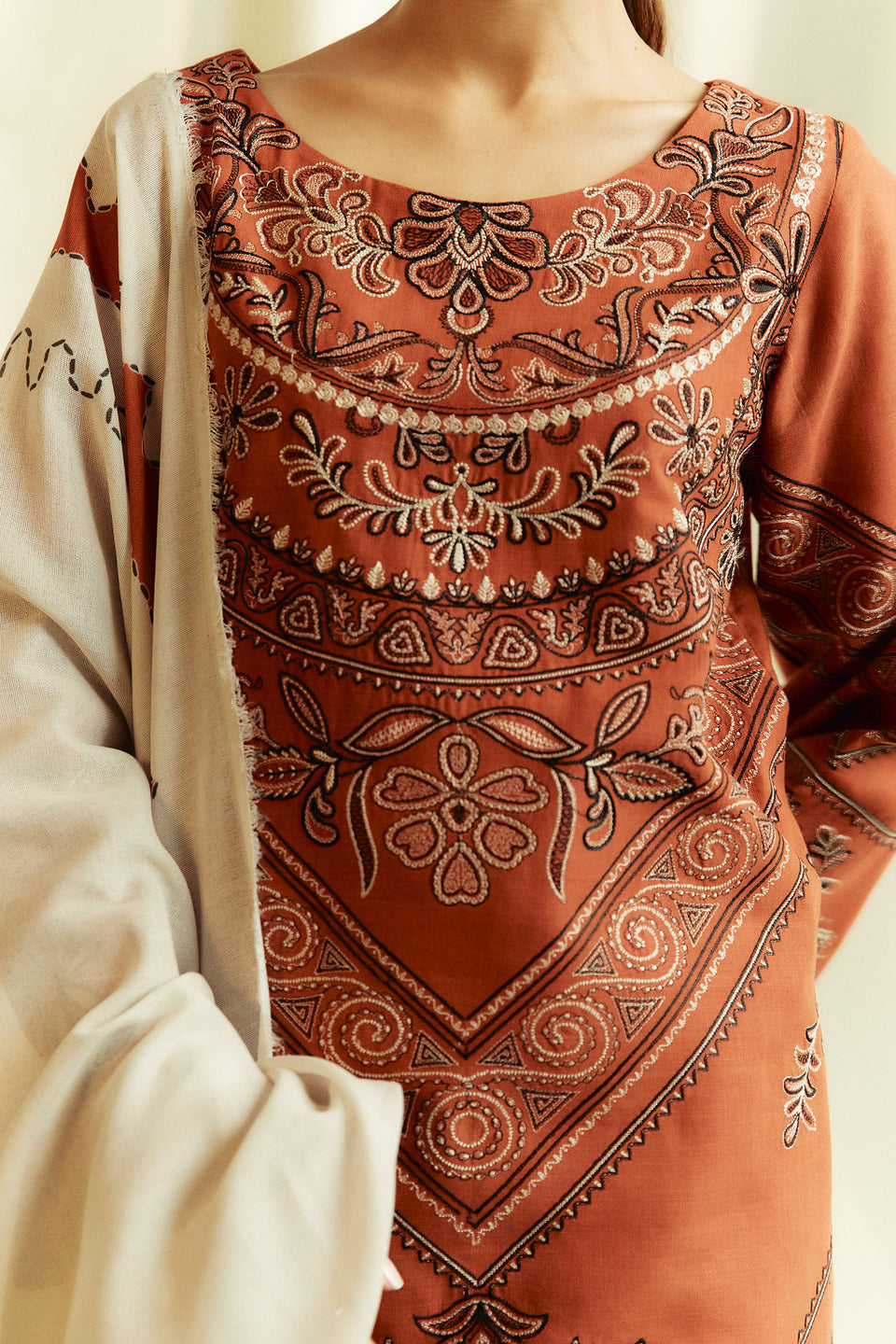 3 Piece - Unstitched Embroidered Lawn Fabric ZS-100