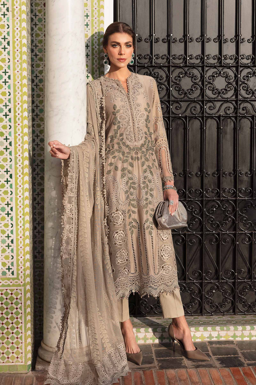 3 Piece - Unstitched Fully Embroidered Lawn Fabric QL-2665