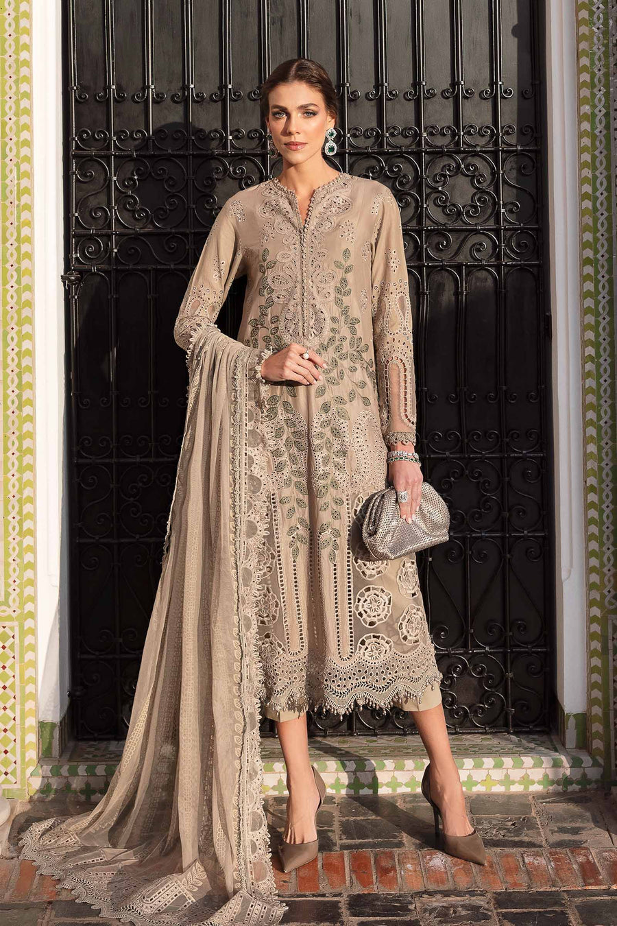 3 Piece - Unstitched Fully Embroidered Lawn Fabric QL-2665