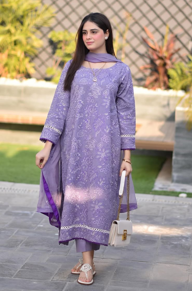 3 Piece - Unstitched Fully Embroidered Lawn Fabric BR-2575