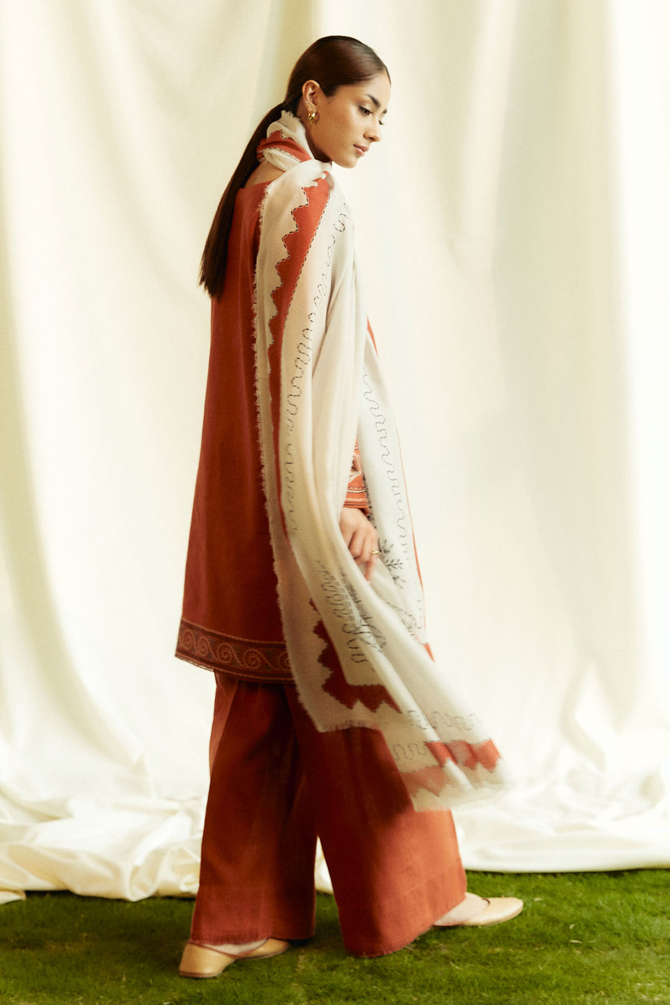 3 Piece - Unstitched Embroidered Lawn Fabric ZS-100
