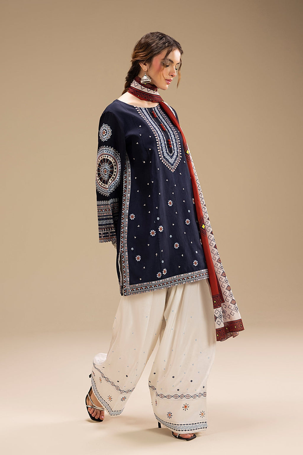3 Piece - Embroidered Lawn Fabric with Printed Dupatta RR-610